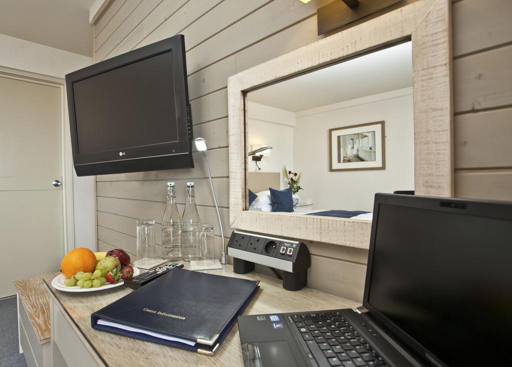 Cobo Bay Hotel Castel Kamer foto