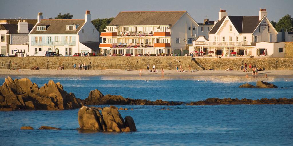 Cobo Bay Hotel Castel Buitenkant foto
